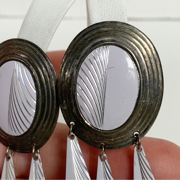 Vintage white enamel concho boho statement earrings with dangling fringe - Picture 6 of 10